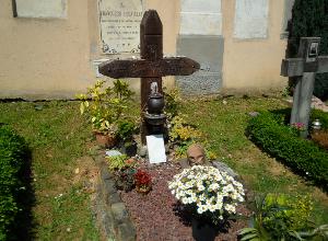 Cimitero di Fontanella, la tomba di fra David M. Turoldo